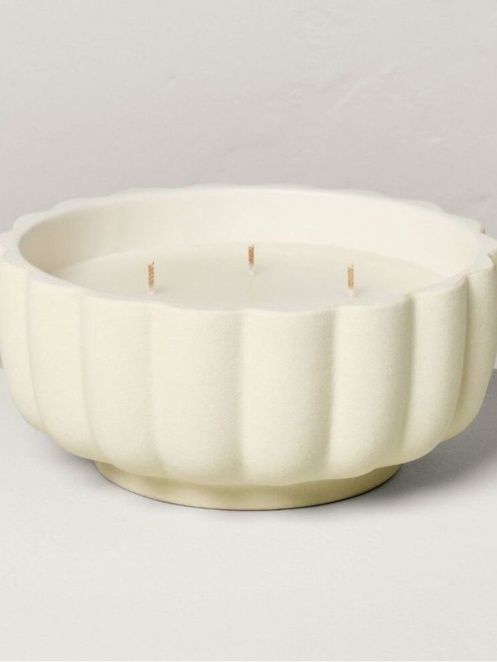 5-Wick Rustic Ceramic Salt Scalloped Jar Candle Cr Cream
